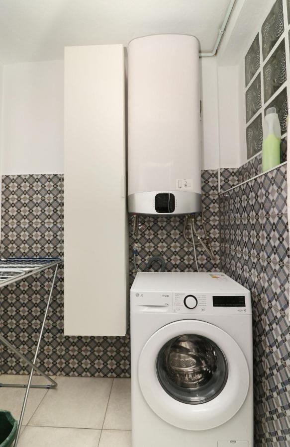 Family Apartment Walking Distance To The Sea And All Amenities Sitio de Calahonda ภายนอก รูปภาพ