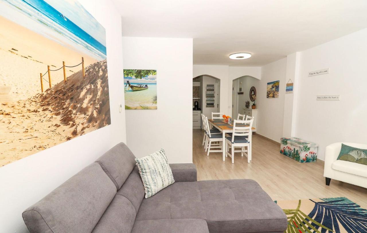 Family Apartment Walking Distance To The Sea And All Amenities Sitio de Calahonda ภายนอก รูปภาพ
