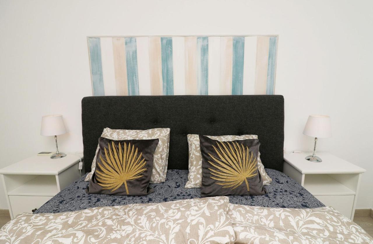 Family Apartment Walking Distance To The Sea And All Amenities Sitio de Calahonda ภายนอก รูปภาพ