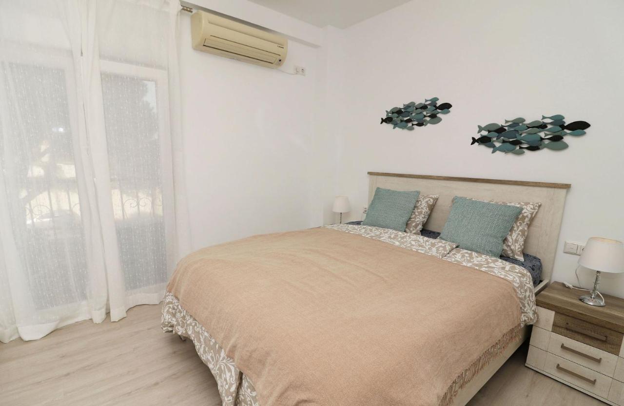 Family Apartment Walking Distance To The Sea And All Amenities Sitio de Calahonda ภายนอก รูปภาพ