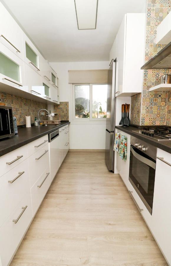 Family Apartment Walking Distance To The Sea And All Amenities Sitio de Calahonda ภายนอก รูปภาพ